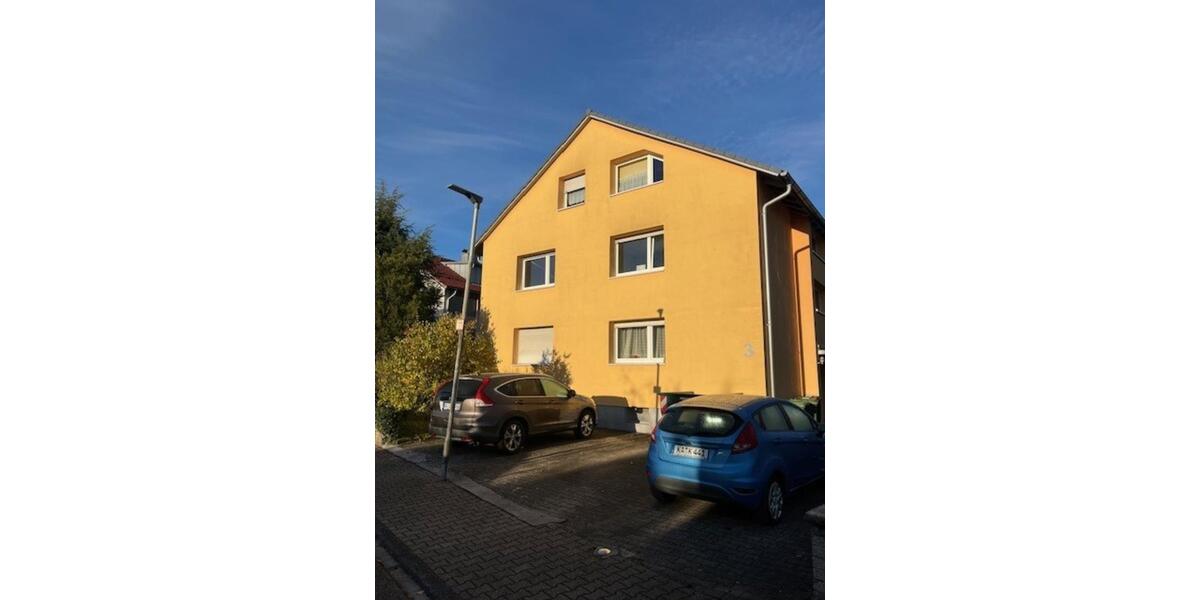 Freundliche 4-Zimmer-Wohnung neu saniertrenoviert 4 zimmer