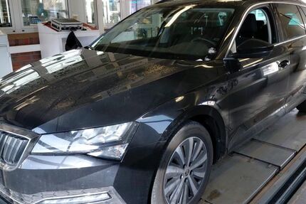 Skoda Superb 174.910 km 18.350 &euro; Lauterbach 36341