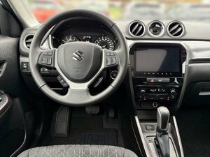 Suzuki Vitara 1.4 Boosterjet Automatik Comfort+ ALLGRIP 2.000 km 27.460 € Höhenkirchen-Siegertsbrun 85635