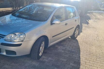 VW Golf 180.000 km 2.500 &euro; Feldkirchen 85622