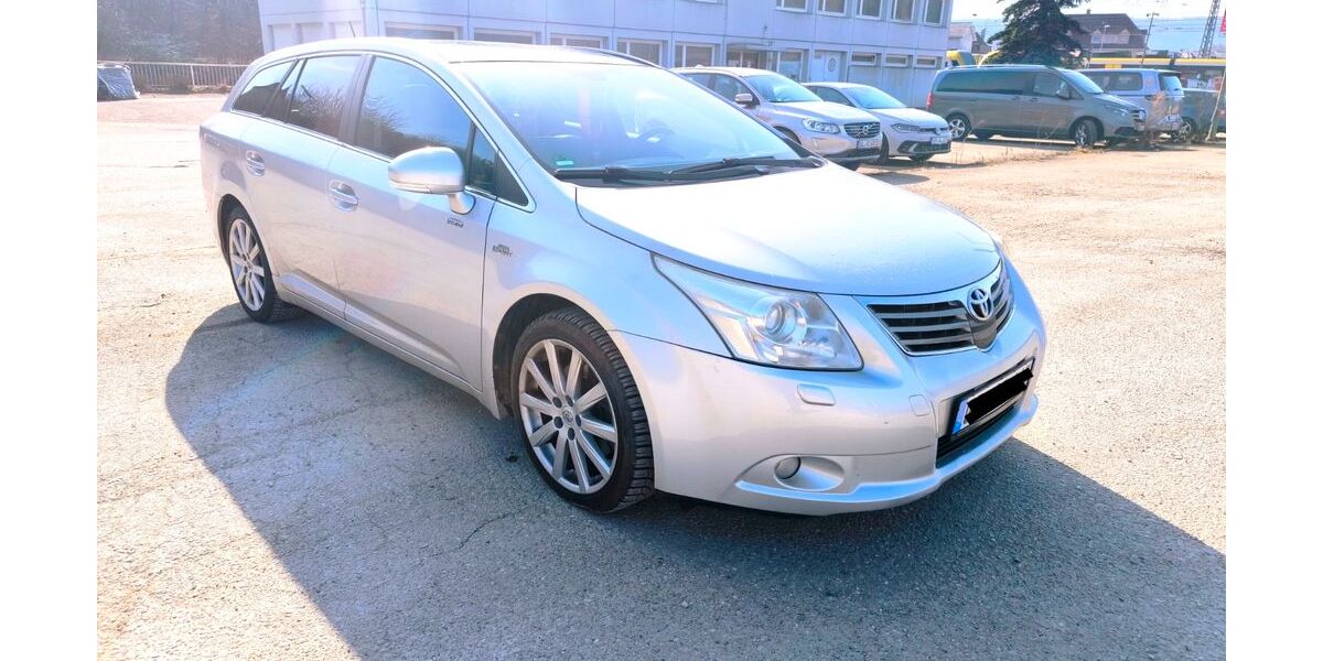 Toyota Avensis 244.000 km 4.000 &euro; Geislingen an der Steige 73312