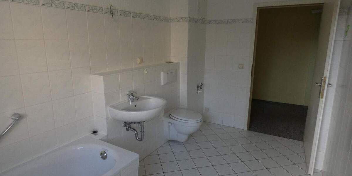 Etagenwohnung Hoyerswerda - 3 Zimmer, 73 m&sup2;, 87.500&euro; | Angebot:25705314
