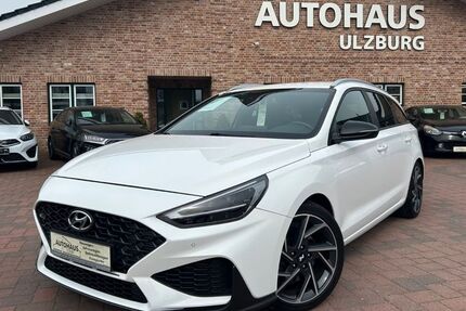 Hyundai i30 42.223 km 17.900 &euro; Henstedt Ulzburg(20 km nördlich von HH-direkt an der A7) 24558