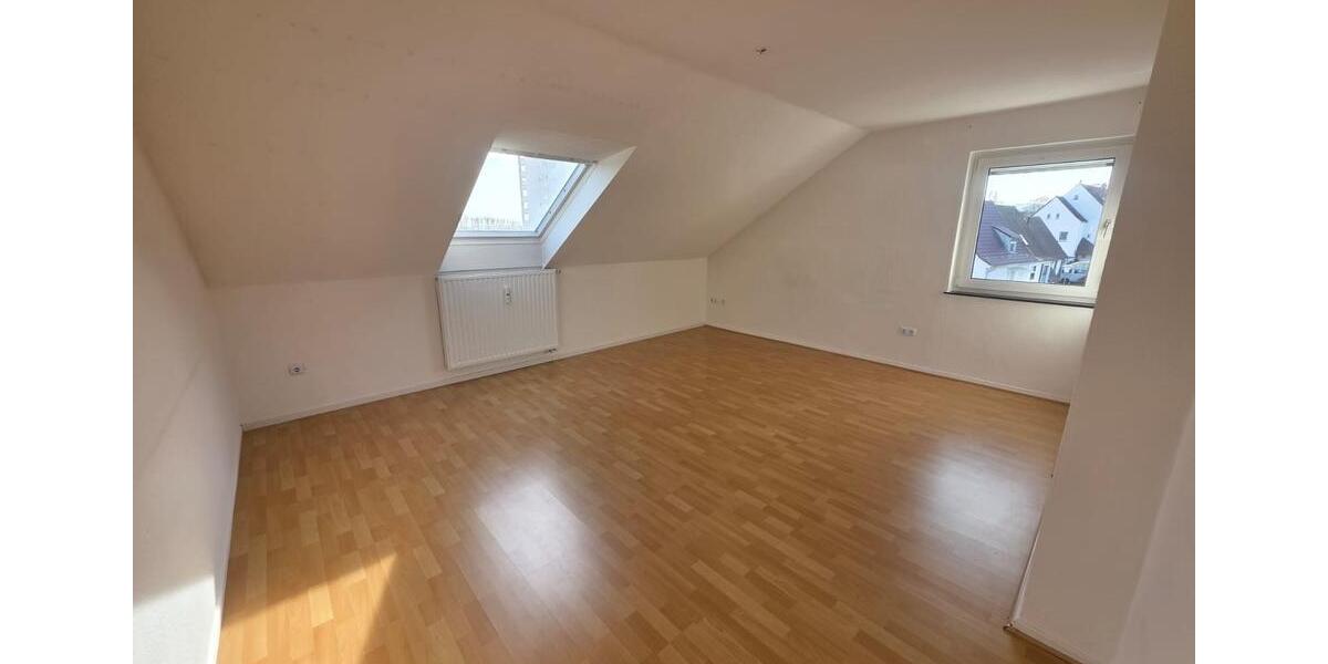 Dachgeschoßwohnung Kassel Fasanenhof - 4 Zimmer, 79 m&sup2;, 790&euro; | Angebot:25380881