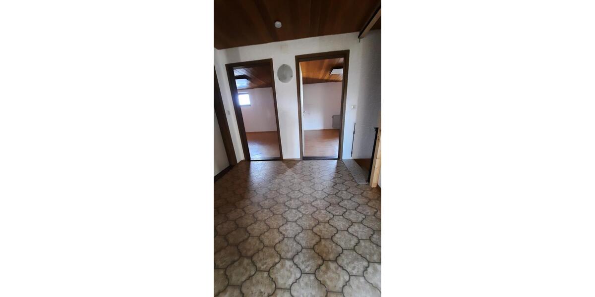 Etagenwohnung Schöllnach - 4 Zimmer, 98 m&sup2;, 622&euro; | Angebot:26639991