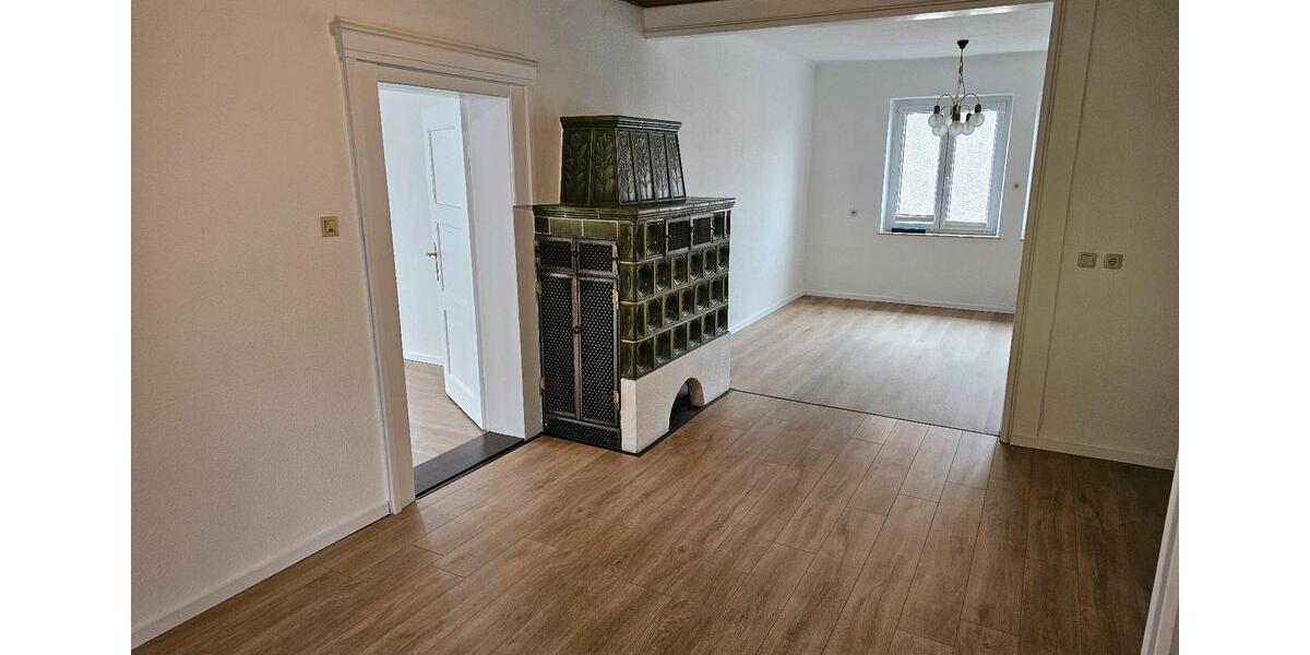 Etagenwohnung Neunburg vorm Wald - 4 Zimmer, 125 m&sup2;, 750&euro; | Angebot:25254885