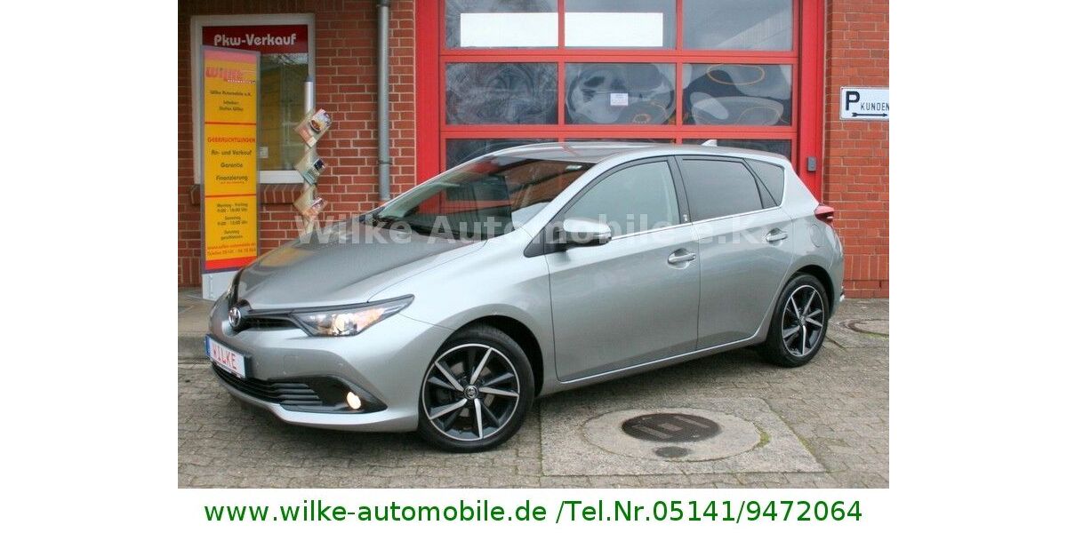 Toyota Auris 81.700 km 12.990 &euro; Celle 29221