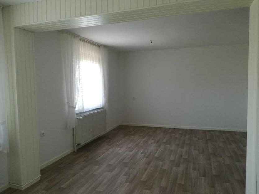 Doppelhaushälfte wartet auf ruhige und nette Mieter zimmer