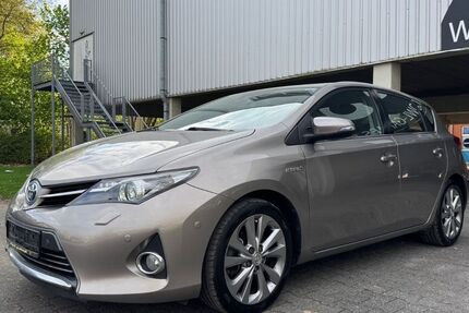 Toyota Auris 319.830 km 5.990 &euro; Paderborn 33102