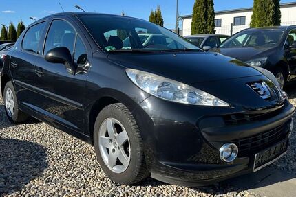 Peugeot 207 137.852 km 2.490 &euro; Potsdam Mittelmark / Beelitz 14547