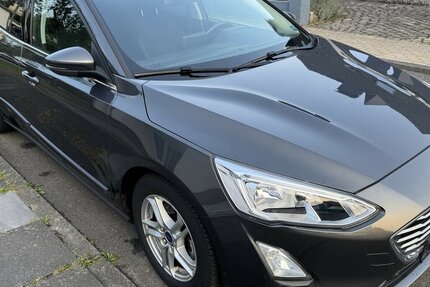 Ford Focus EcoBlue.Nav.Temp.SHZ.Serv-Neu.EU6 GARANTIE.1 35.000 km 15.000 € Erftstadt 50374