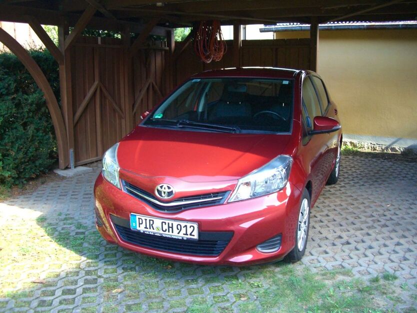 Toyota Yaris 102.000 km 7.300 € Pirna 01796