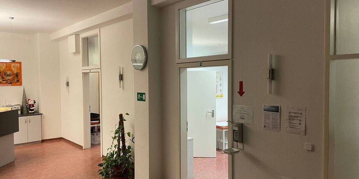 Gewerbeobjekt Pforzheim Nordstadt - 6 Zimmer, 180 m&sup2;, 1.150&euro; | Angebot:25999783