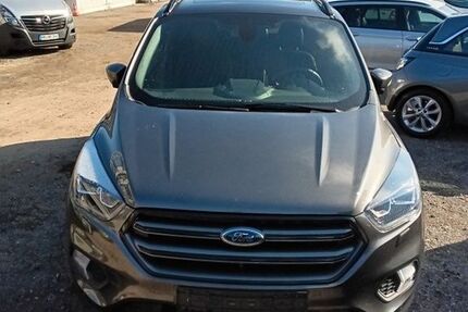 Ford Kuga 90.727 km 16.900 € Hamburg 21039