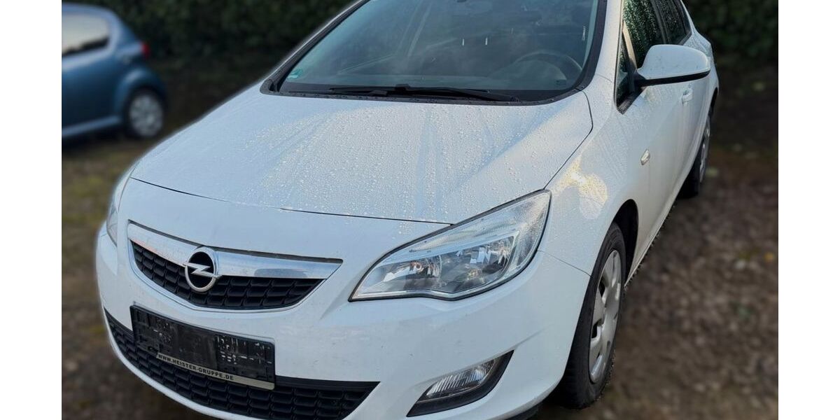Opel Astra 178.000 km 2.999 &euro; Köln (Ostheim) 51107