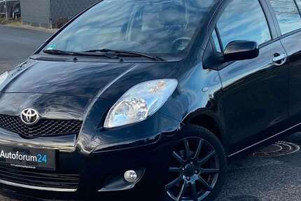 Toyota Yaris 100.000 km 6.950 &euro; Jülich 52428