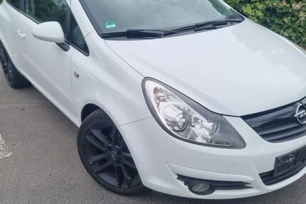 Opel Corsa 102.000 km 2.700 &euro; Schwalbach 66359