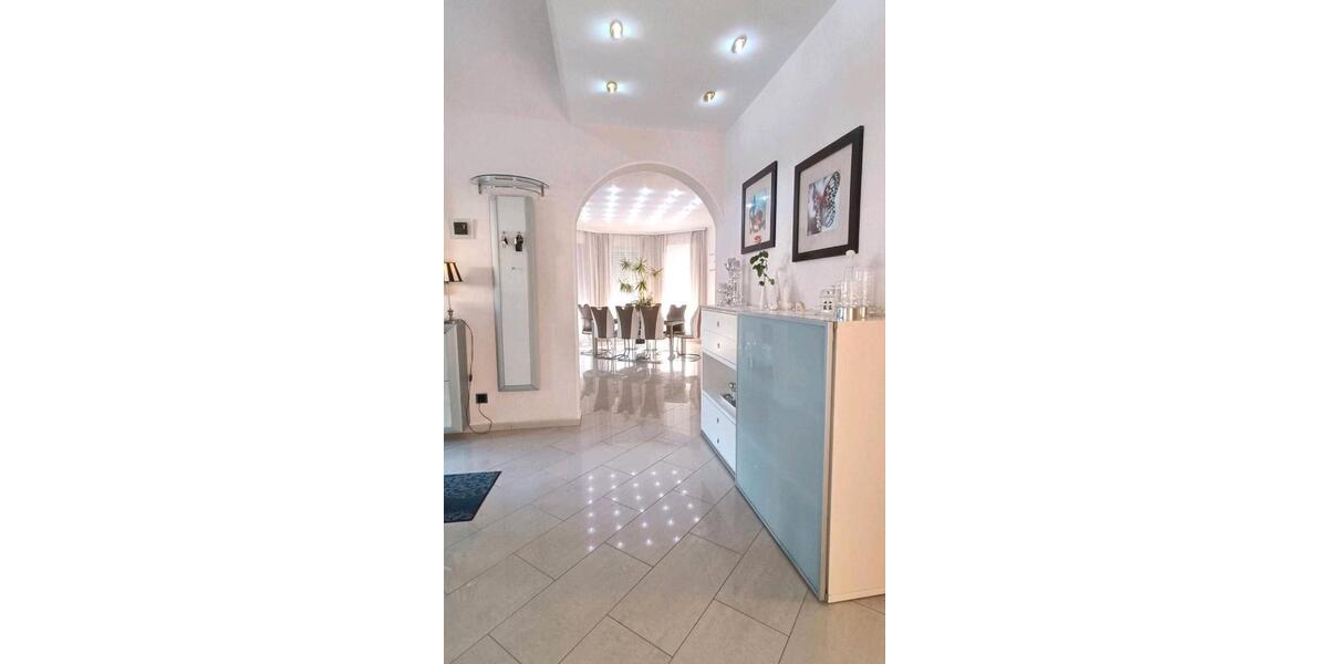 Einfamilienhaus Breidenbach - 8 Zimmer, 207 m&sup2;, 470.000&euro; | Angebot:26539621