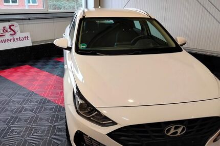 Hyundai i30 96.000 km 12.500 &euro; Oldenburg 26131
