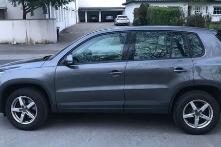 VW Tiguan 102.000 km 9.000 &euro; Remscheid 42857