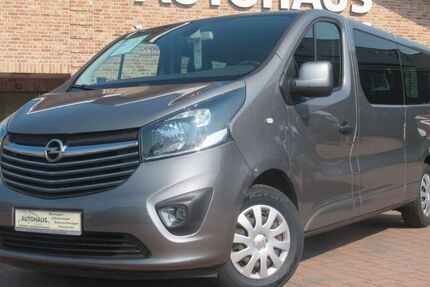 Opel Vivaro 228.117 km 12.900 &euro; Henstedt Ulzburg(20 km nördlich von HH-direkt an der A7) 24558