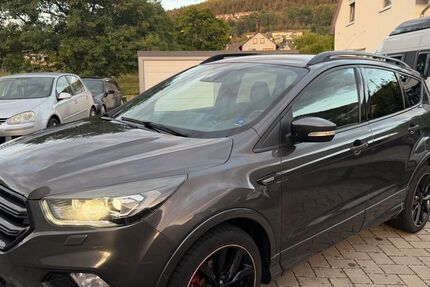 Ford Kuga 130.860 km 12.999 &euro; Freudenberg 97896