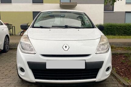 Renault Clio 154.792 km 2.900 € Schönefeld 12529
