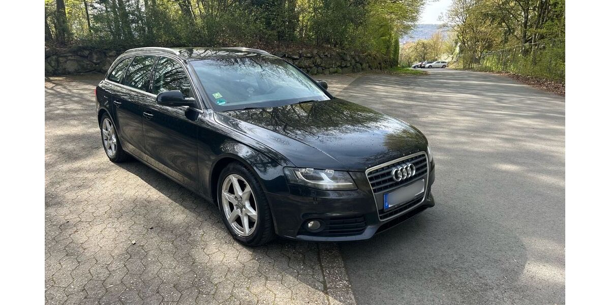 Audi A4 302.561 km 5.499 &euro; Homberg Ohm 35315