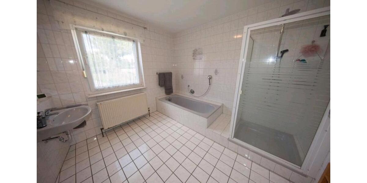 Einfamilienhaus Heldburg - 5 Zimmer, 150 m&sup2;, 159.000&euro; | Angebot:24369736