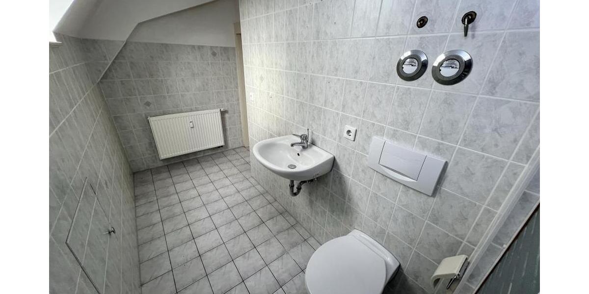 Pölzig! 2 Zimmer Wohnung mit Einbauküche und Charme! - Dachgeschoßwohnung Pölzig Sachsenroda | Angebot:26820836