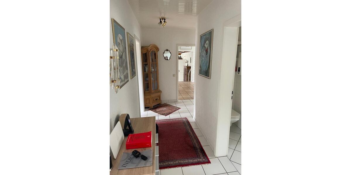 Erdgeschoßwohnung Viersen Hülsdonk - 6 Zimmer, 200 m&sup2;, 2.500&euro; | Angebot:26670858