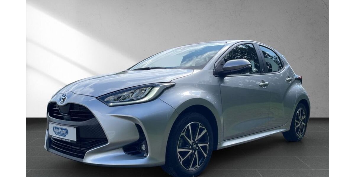 Toyota Yaris 13.009 km 18.990 &euro; Gera 07554