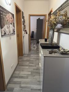LUKRATIVE INVESTIONSMÖGLICHKEIT - Mehrfamilienhaus, Wohnhaus Altena | Angebot:27145241