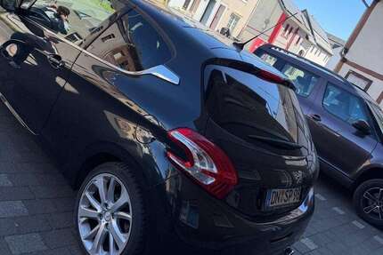 Peugeot 208 129.000 km 5.250 &euro; Dortmund, Stadt 44369