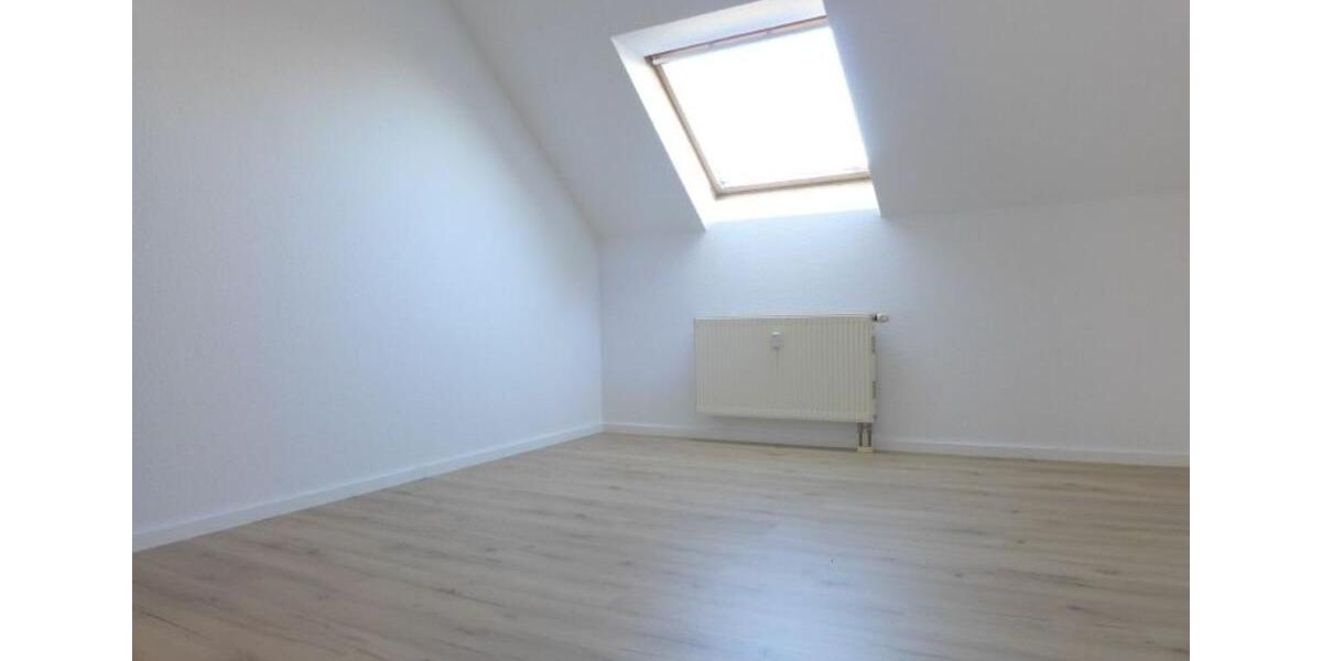 Dachgeschoßwohnung Chemnitz Bernsdorf - 3 Zimmer, 67 m&sup2;, 66.000&euro; | Angebot:25218828