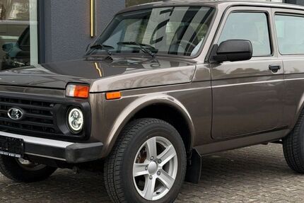 Lada Niva 32.707 km 17.400 &euro; Gelnhausen - Roth 63571