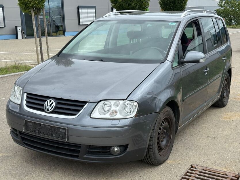 VW Touran 333.035 km 950 € Bisingen 72406