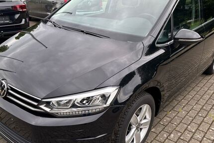 VW Touran 136.000 km 22.300 € Eigeltingen 78253