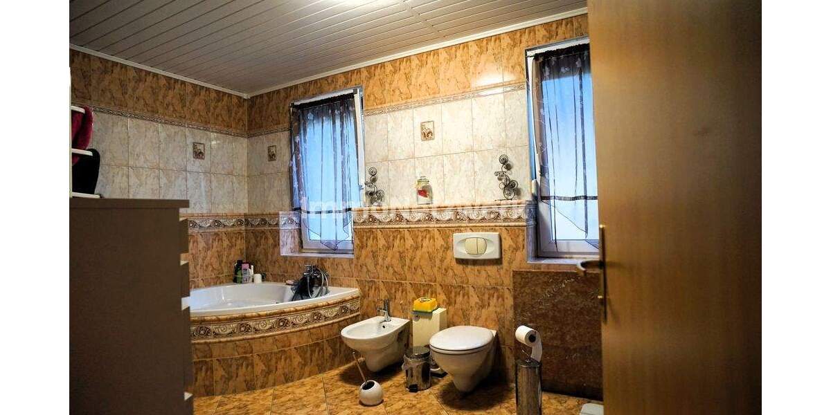 Bad Wildbad: Behaglich, bestsaniert, bezugsfertig! Sympathisches Einfamilienhaus in bester Lage. 5 zimmer