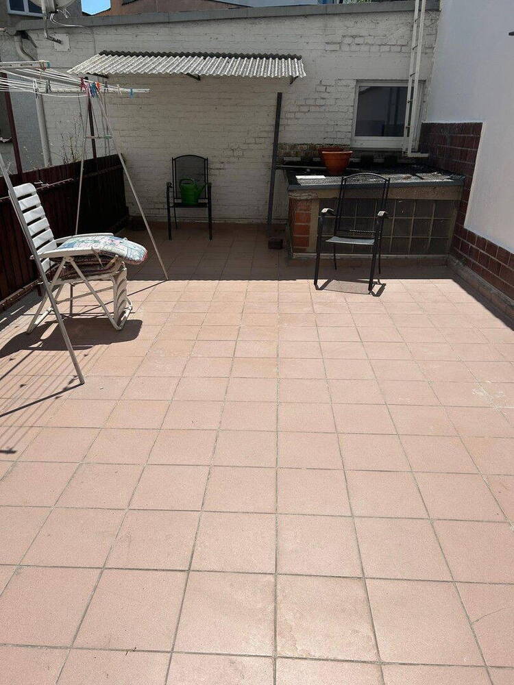 Top-renovierte 4-Zimmerwohnung nahe Zollhafen & Rhein