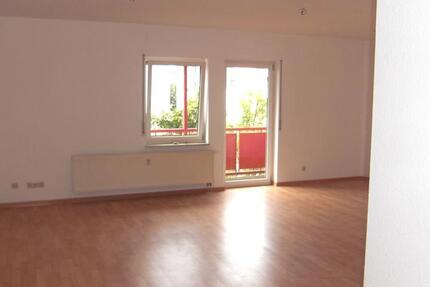 Wohnung Neuhaus am Rennweg - 3 Zimmer, 68 m&sup2;, 420&euro; | Angebot:25022149