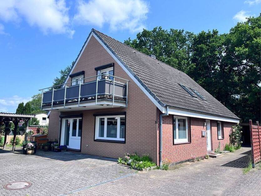 Gepflegtes und vermietetes Einfamilienhaus mit EinliegerWohnung in ruhiger Wohnlage von 23611 Sereetz