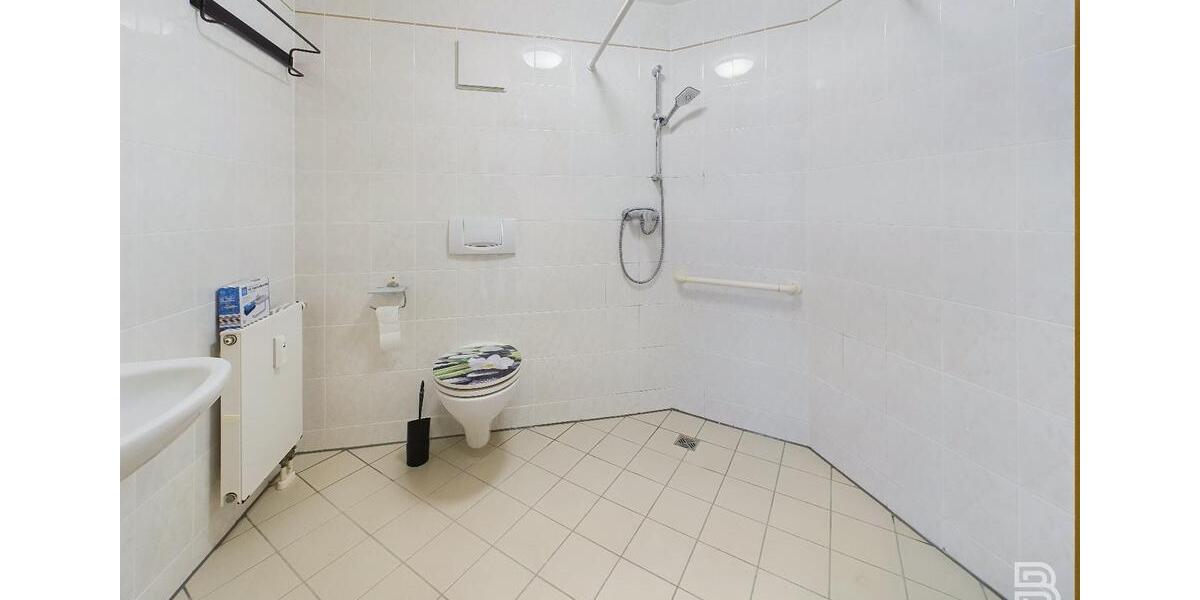 Helle Dachgeschosswohnung mit großen Balkon und tollem Ausblick 3 zimmer