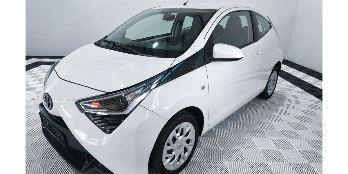 Toyota Aygo (X) 195.490 km 7.139 € Bonn - Dottendorf 53129