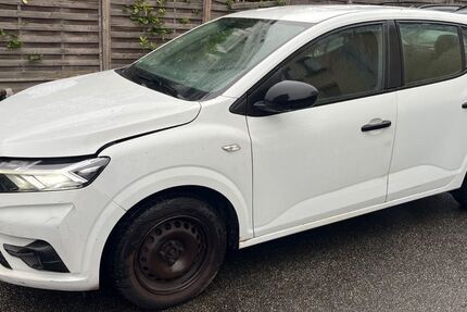 Dacia Sandero 71.678 km 4.590 &euro; Kiel 24113