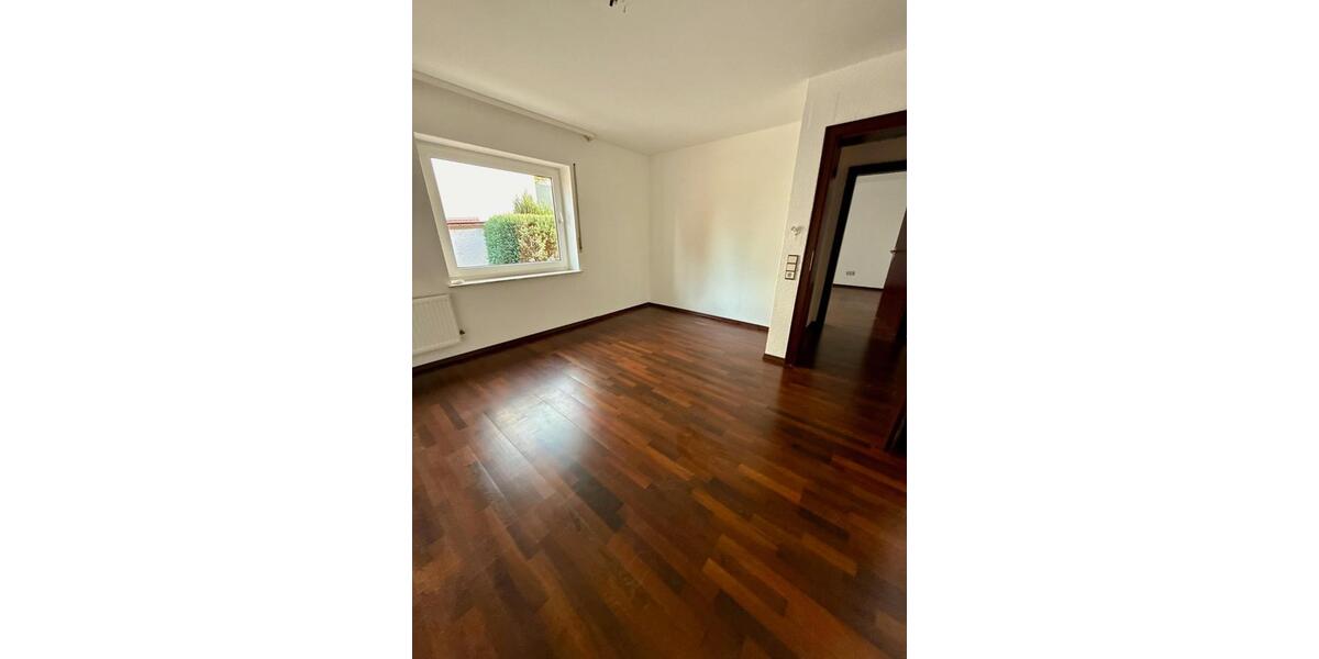 Einfamilienhaus Beverungen - 13 Zimmer, 258 m&sup2;, 235.000&euro; | Angebot:26226576