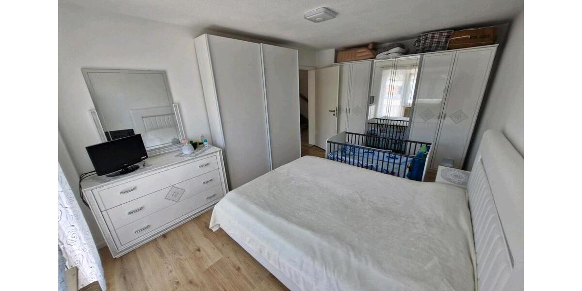 Reihenhaus Villingen-Schwenningen Schwenningen - 7.5 Zimmer, 118 m&sup2;, 370.000&euro; | Angebot:26961291