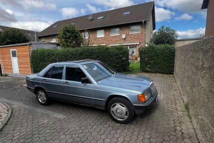 Mercedes-Benz 190 209.000 km 6.500 € Elsdorf 50189