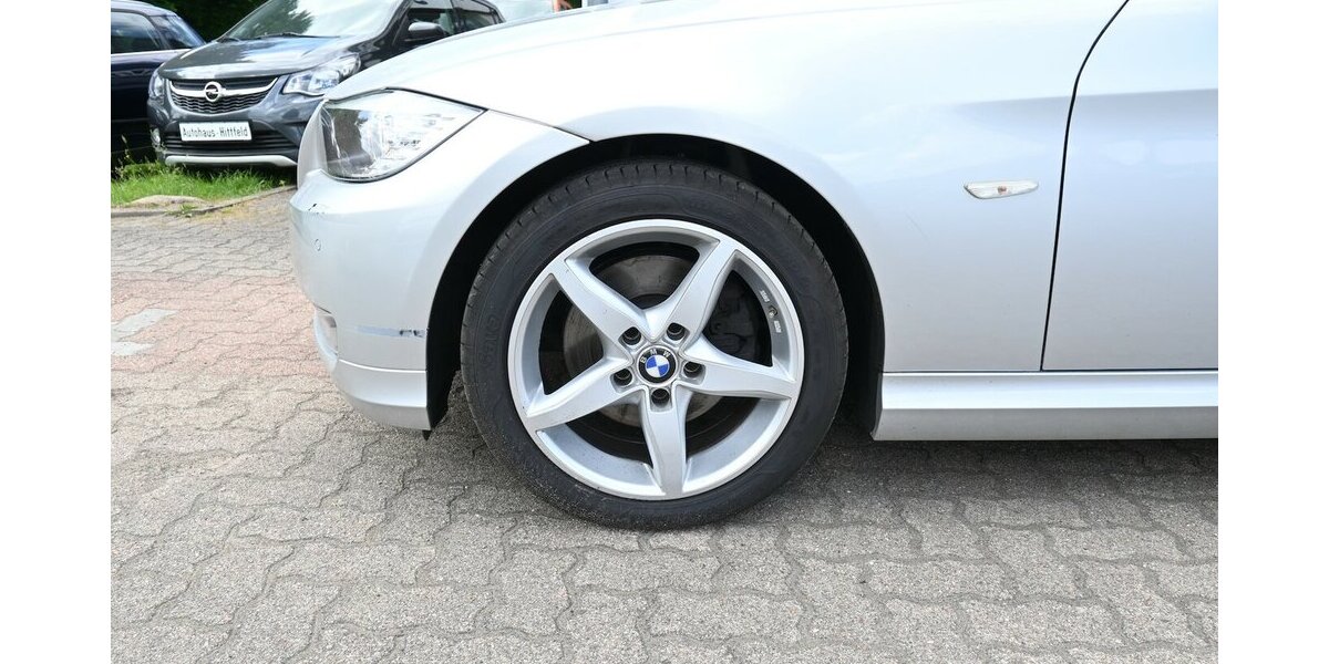 BMW 320 dAut tour Klimaaut Pano Navi Leder PDC 17Alu 240.000 km 6.400 &euro; Seevetal - Hittfeld 21218