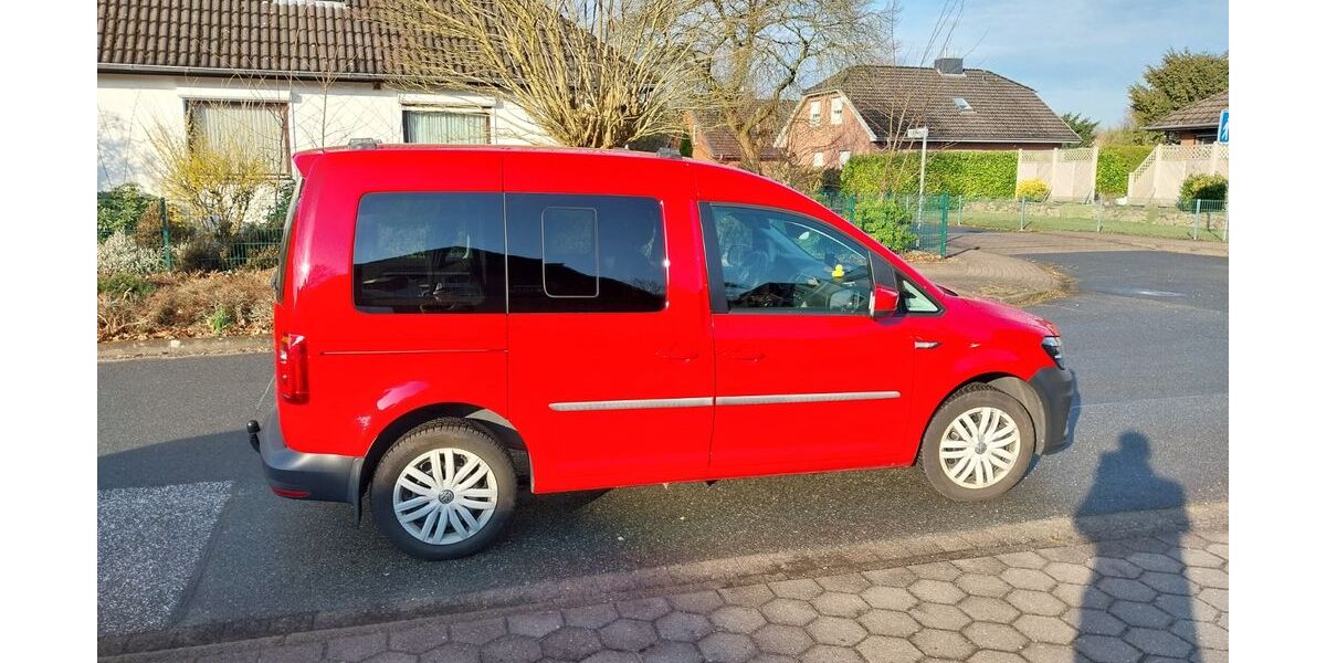 VW Caddy 111.513 km 15.950 &euro; Kölln-Reisiek 25337